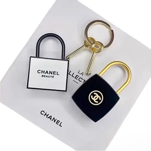 CHANEL Gift PadLock Lock & Key Set